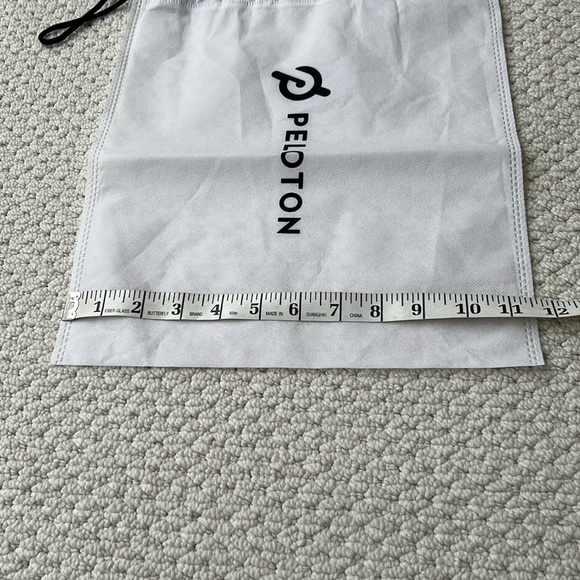 Peloton drawstring accessory bag - Picture 3 of 3